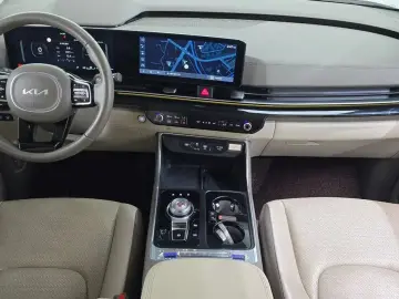 2024 Kia Carnival с пробегом 90 879 км