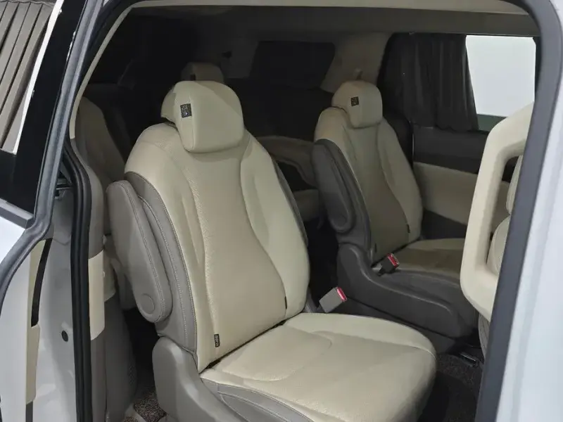 2024 Kia Carnival с пробегом 90 879 км