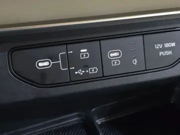 2024 Kia Carnival с пробегом 90 879 км