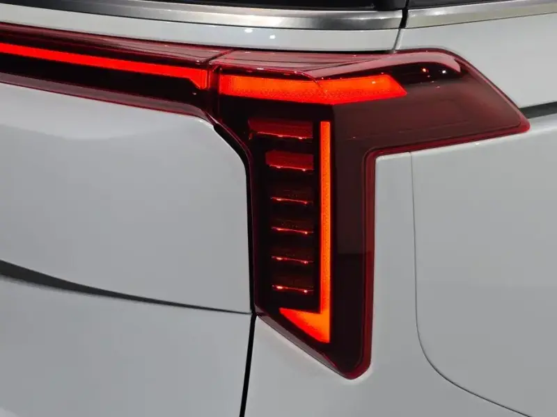 2024 Kia Carnival с пробегом 90 879 км