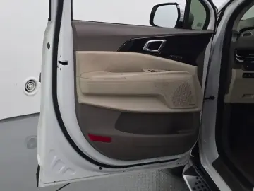 2024 Kia Carnival с пробегом 90 879 км