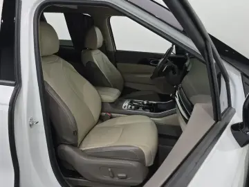 2024 Kia Carnival с пробегом 90 879 км