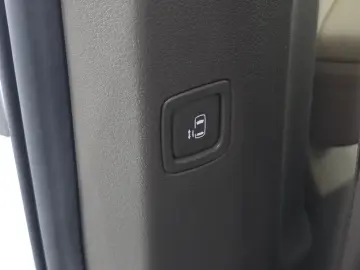 2024 Kia Carnival с пробегом 90 879 км