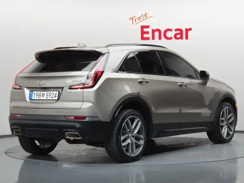 2023 Cadillac XT4 с пробегом 38 735 км