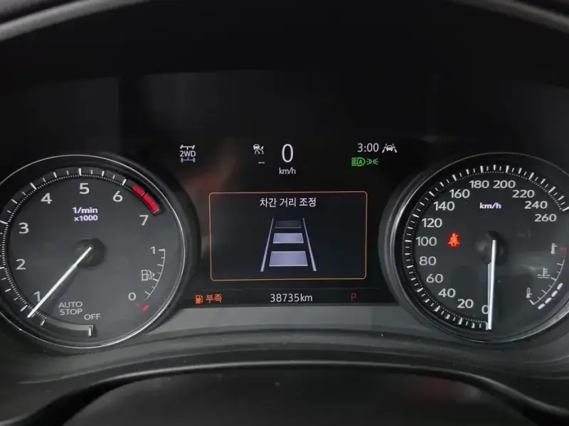 2023 Cadillac XT4 с пробегом 38 735 км