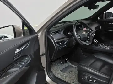 2023 Cadillac XT4 с пробегом 38 735 км