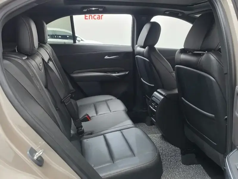 2023 Cadillac XT4 с пробегом 38 735 км