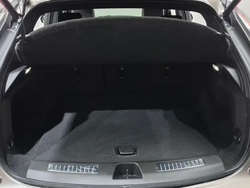 2023 Cadillac XT4 с пробегом 38 735 км