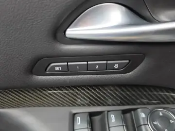 2023 Cadillac XT4 с пробегом 38 735 км