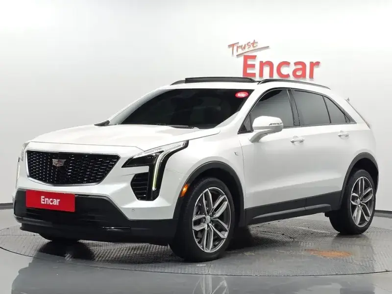 2023 Cadillac XT4 с пробегом 30 654 км