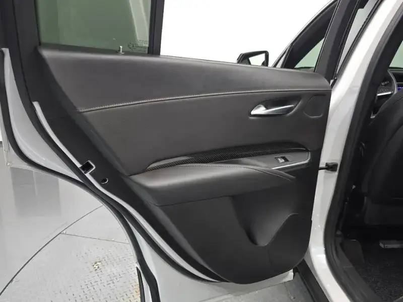 2023 Cadillac XT4 с пробегом 30 654 км