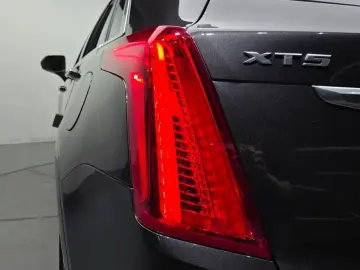 2019 Cadillac XT5 с пробегом 111 694 км