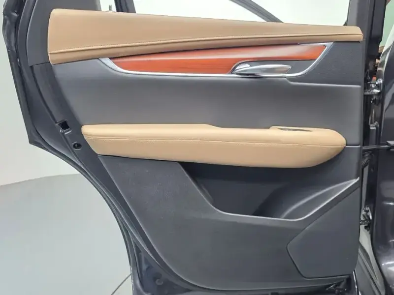 2019 Cadillac XT5 с пробегом 111 694 км