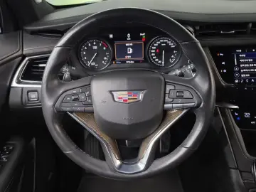 2020 Cadillac XT6 с пробегом 99 764 км