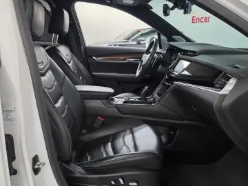 2020 Cadillac XT6 с пробегом 99 764 км