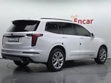 2020 Cadillac XT6 с пробегом 23 126 км