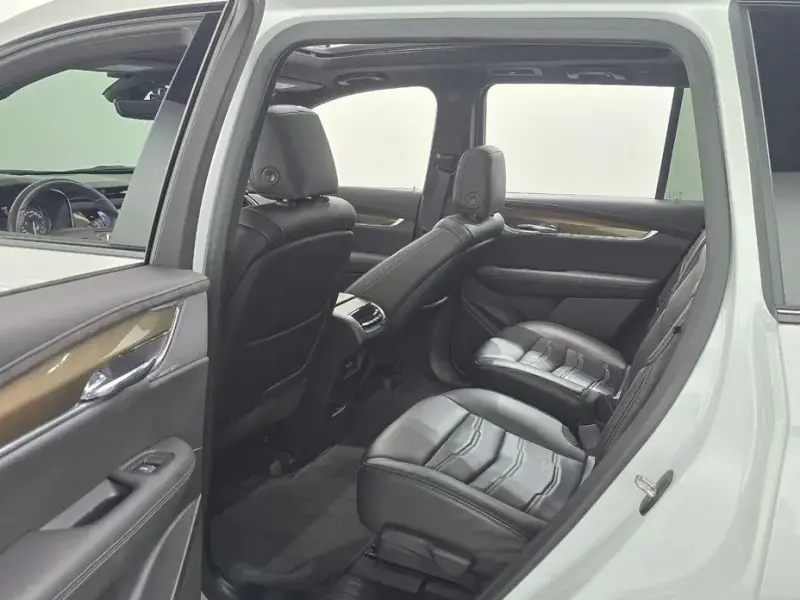 2020 Cadillac XT6 с пробегом 23 126 км