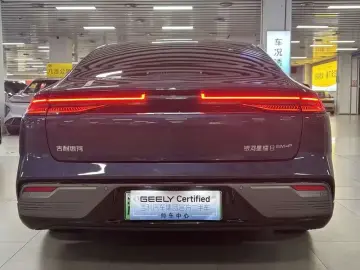 2025 Geely Galaxy Xingyao 8 с пробегом 12 500 км