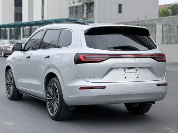 2024 Aito AITO M7 с пробегом 30 000 км