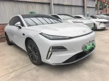 2025 Geely Galaxy Xingyao 8 с пробегом 8 000 км
