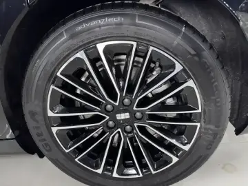 2025 Geely Galaxy Xingyao 8 с пробегом 12 000 км