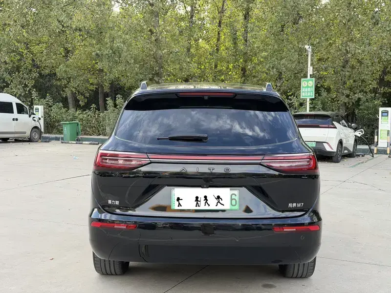 2024 Aito AITO M7 с пробегом 55 000 км