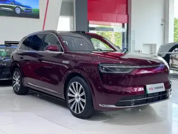 2026 Aito AITO M7 с пробегом 11 000 км