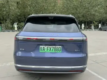 2026 Aito AITO M7 с пробегом 22 000 км