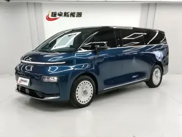 Geely Yizhen L380