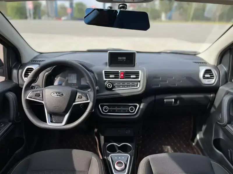 2019 JAC JAC iEV6E с пробегом 46 000 км