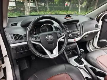2015 JAC Refine S5 с пробегом 136 000 км