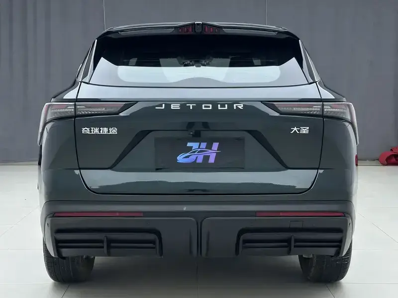 2023 JETOUR Dasheng i-DM с пробегом 33 000 км