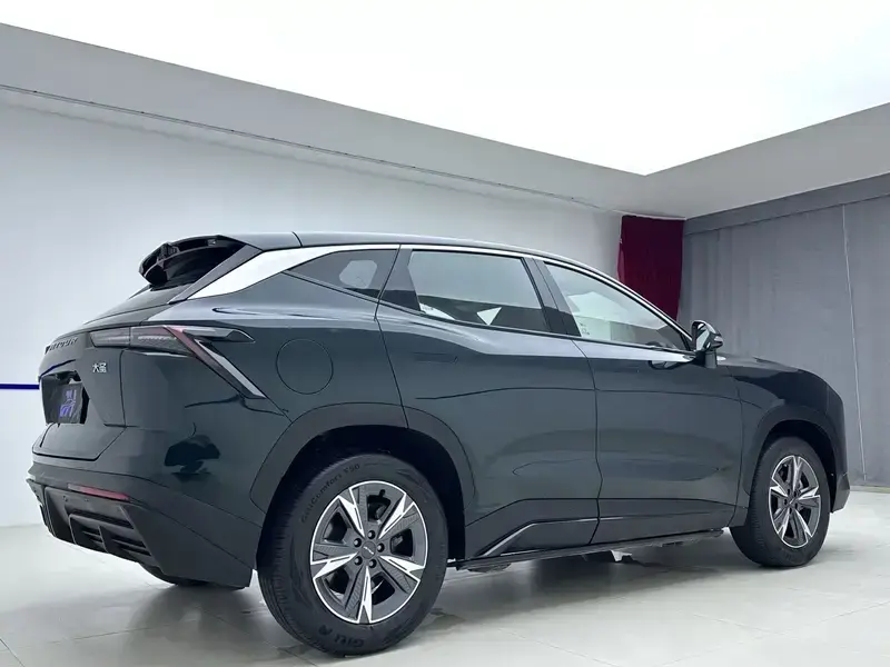 2023 JETOUR Dasheng i-DM с пробегом 33 000 км
