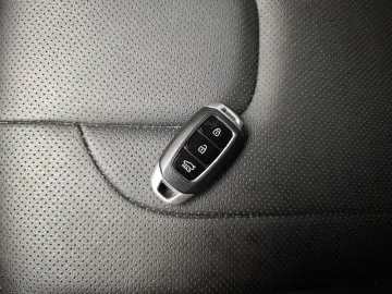 2023 Hyundai Elantra Plug-in Hybrid с пробегом 68 700 км