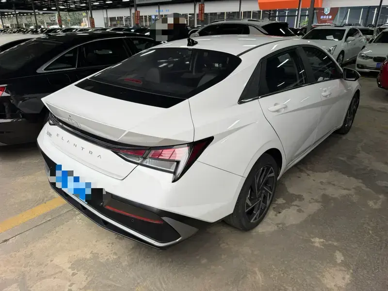 2023 Hyundai Elantra Plug-in Hybrid с пробегом 40 000 км