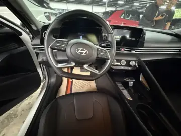 2023 Hyundai Elantra Plug-in Hybrid с пробегом 40 000 км