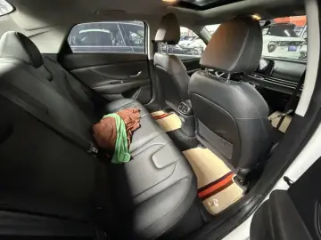 2023 Hyundai Elantra Plug-in Hybrid с пробегом 40 000 км