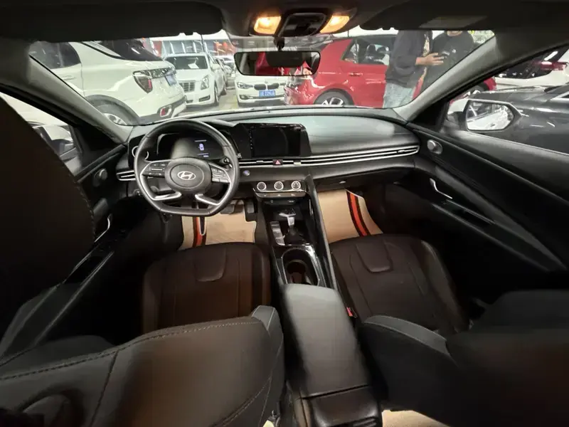 2023 Hyundai Elantra Plug-in Hybrid с пробегом 40 000 км