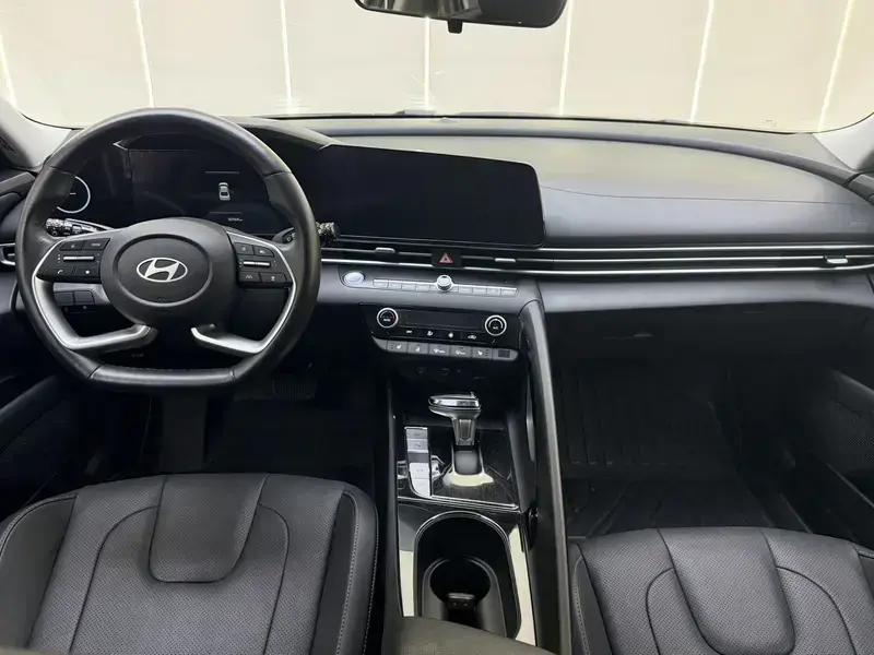 2023 Hyundai Elantra Plug-in Hybrid с пробегом 50 000 км