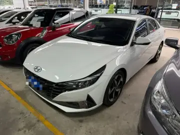 2022 Hyundai Elantra Plug-in Hybrid с пробегом 45 000 км