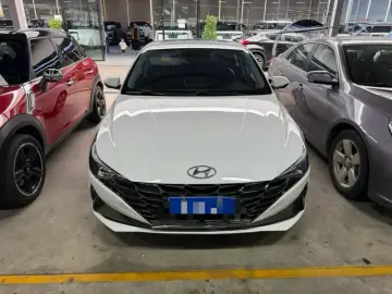 2022 Hyundai Elantra Plug-in Hybrid с пробегом 45 000 км
