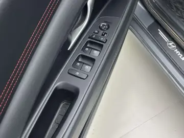 2022 Hyundai Elantra Plug-in Hybrid с пробегом 22 000 км