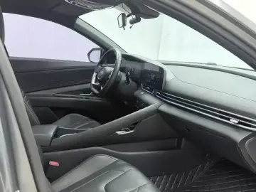 2022 Hyundai Elantra Plug-in Hybrid с пробегом 52 000 км