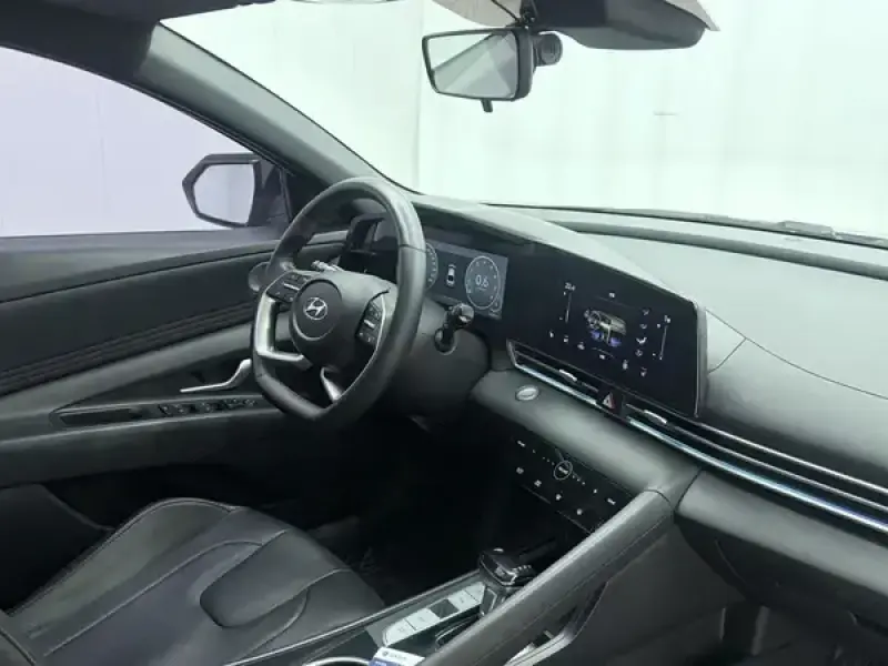 2022 Hyundai Elantra Plug-in Hybrid с пробегом 52 000 км