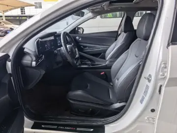 2022 Hyundai Elantra Plug-in Hybrid с пробегом 70 000 км