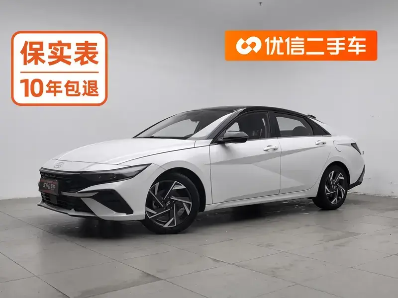 2023 Hyundai Elantra Plug-in Hybrid с пробегом 17 000 км