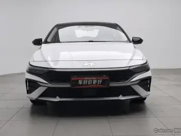 2023 Hyundai Elantra Plug-in Hybrid с пробегом 17 000 км
