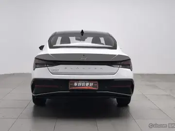2023 Hyundai Elantra Plug-in Hybrid с пробегом 17 000 км