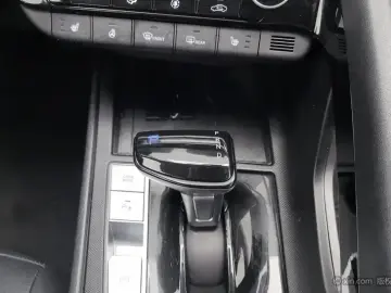 2023 Hyundai Elantra Plug-in Hybrid с пробегом 17 000 км