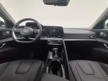 2023 Hyundai Elantra Plug-in Hybrid с пробегом 17 000 км
